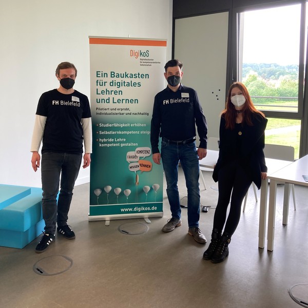 Team am Tag der offenen Tür der FH Bielefeld
