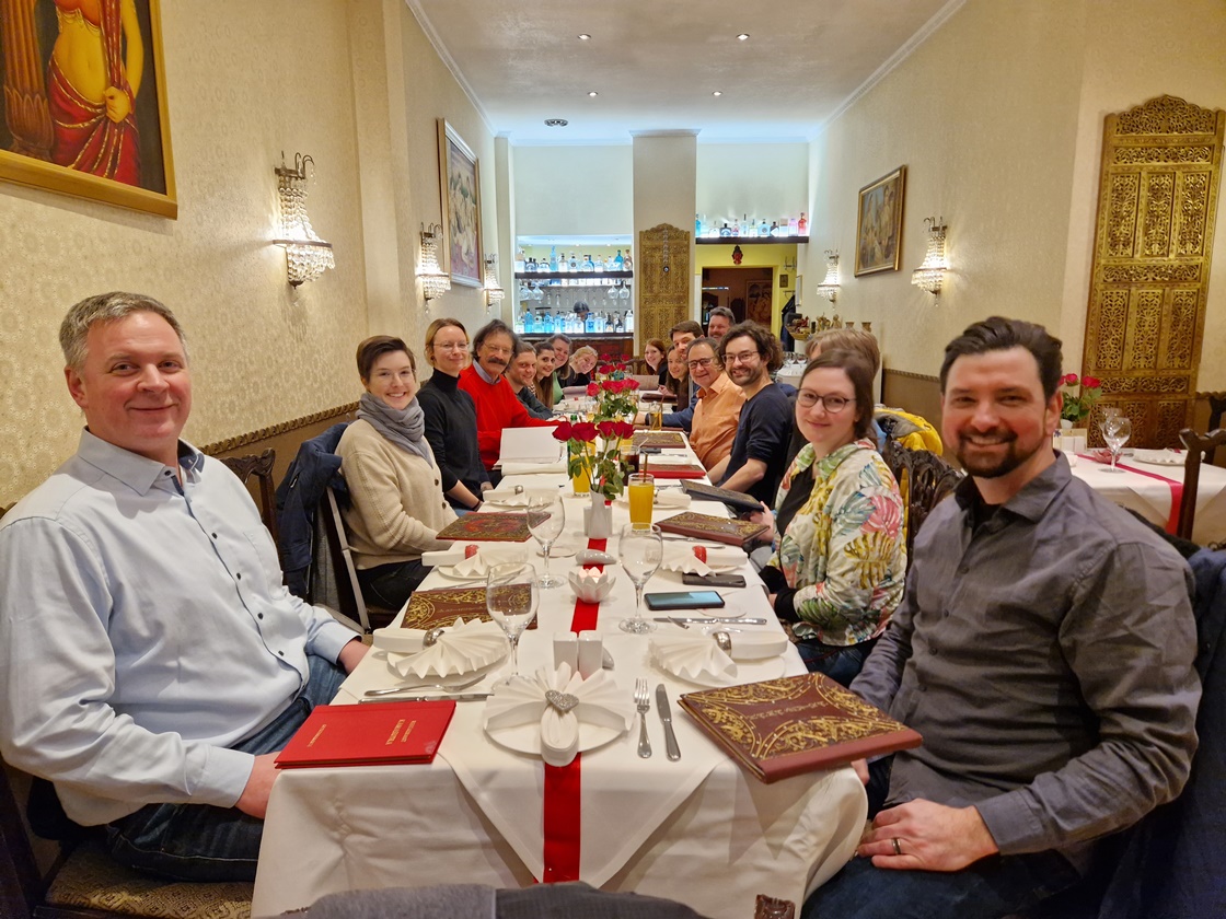 Gemeinsames Abendessen beim Inder